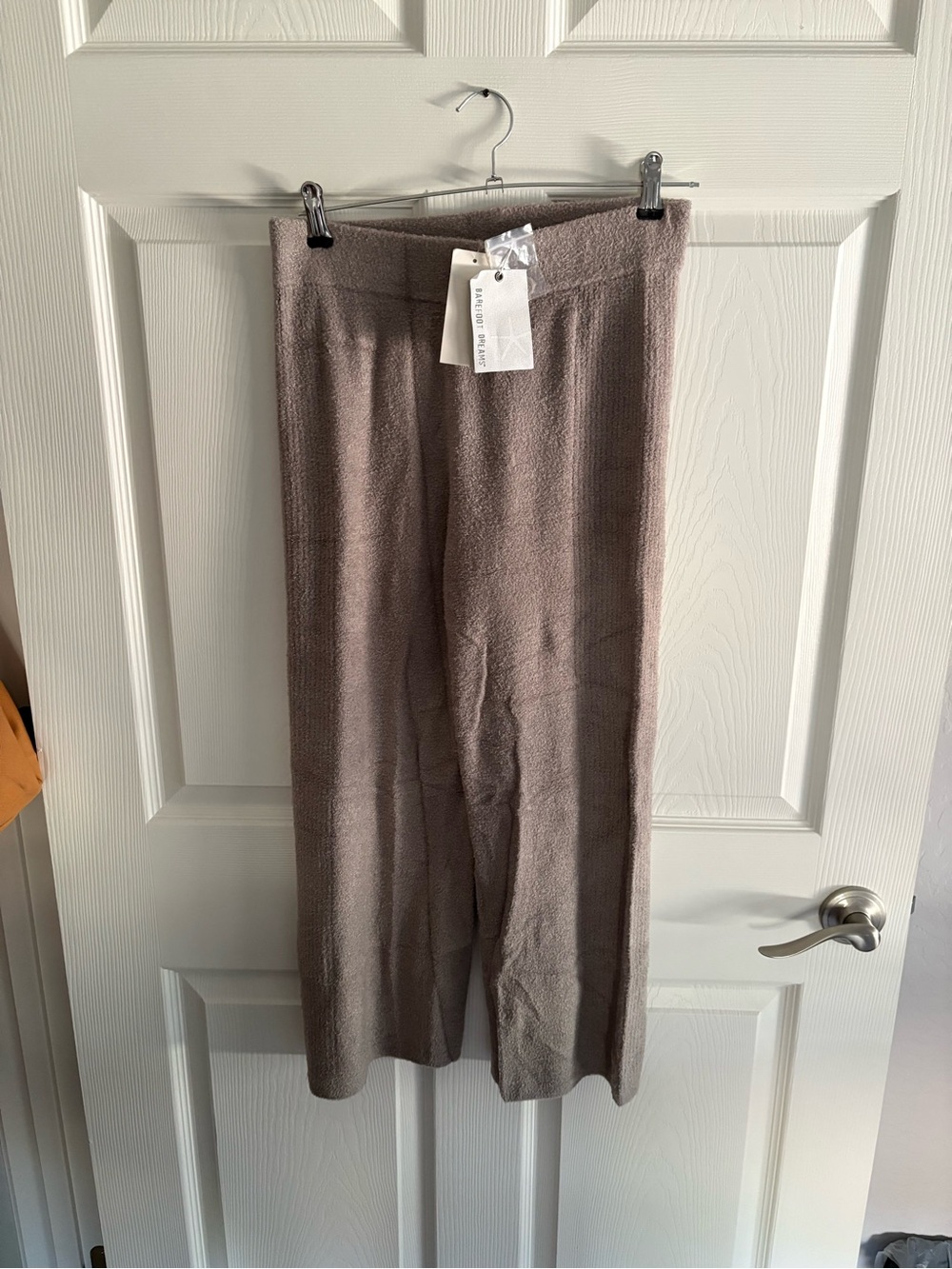 barefoot dreams pants xs nwt